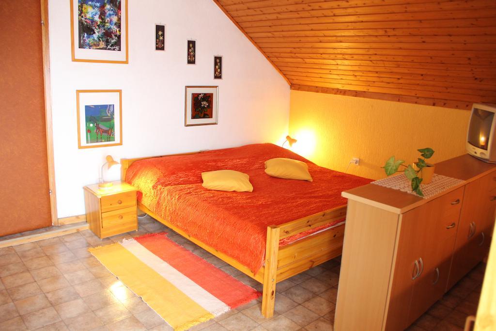 Mekina Guesthouse Maribor Room photo
